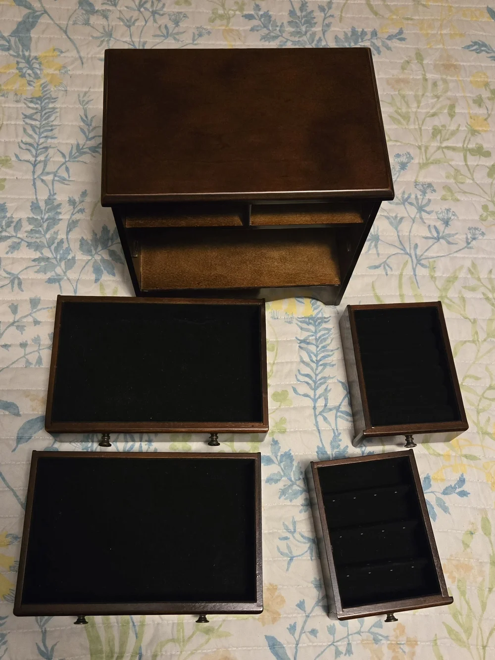 Bombay Jewelry Box
